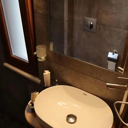 Velar Hotel