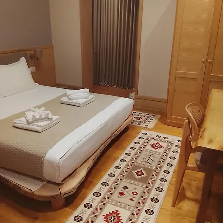 Velar Hotel Korce