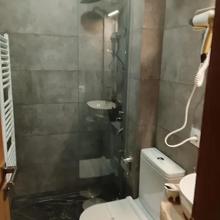 Velar Hotel Korce
