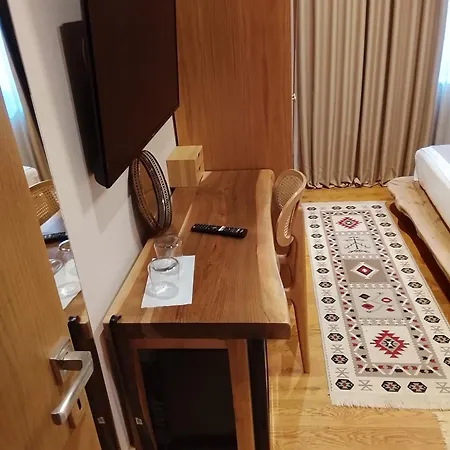 Velar Hotel Korce