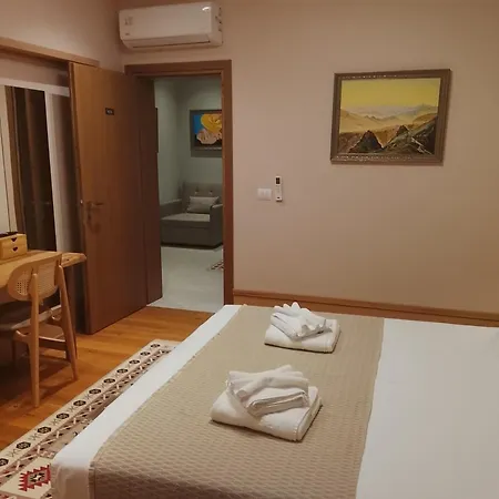 Velar Hotel Korce
