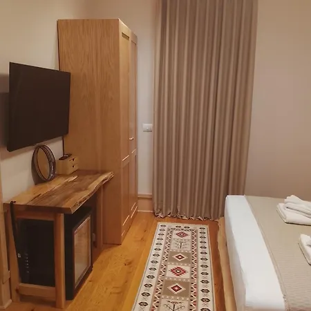 Velar Hotel Korce